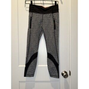 Lululemon Run Inspire Tight  Grey BlackFull-On Luxtreme Gym Yoga Small 4 Workout